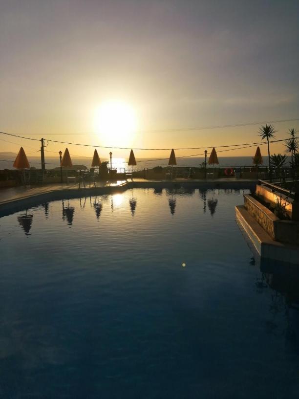Bella Vista Hotel "By Checkin" Hersonissos  Eksteriør billede
